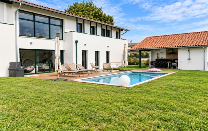  Annonces ANGLET Maison / Villa | ARBONNE (64210) | 203 m2 | 1 550 000 € 